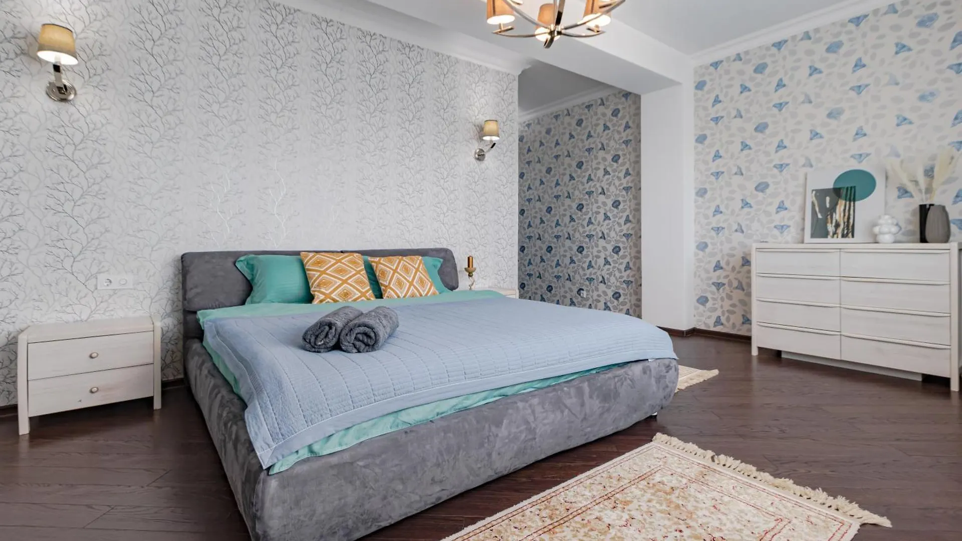 Очень Красивый Вид На Ночной Город В Самом Центре Столицы Nur-Sultan  Apartment Nur-Sultan (Astana)