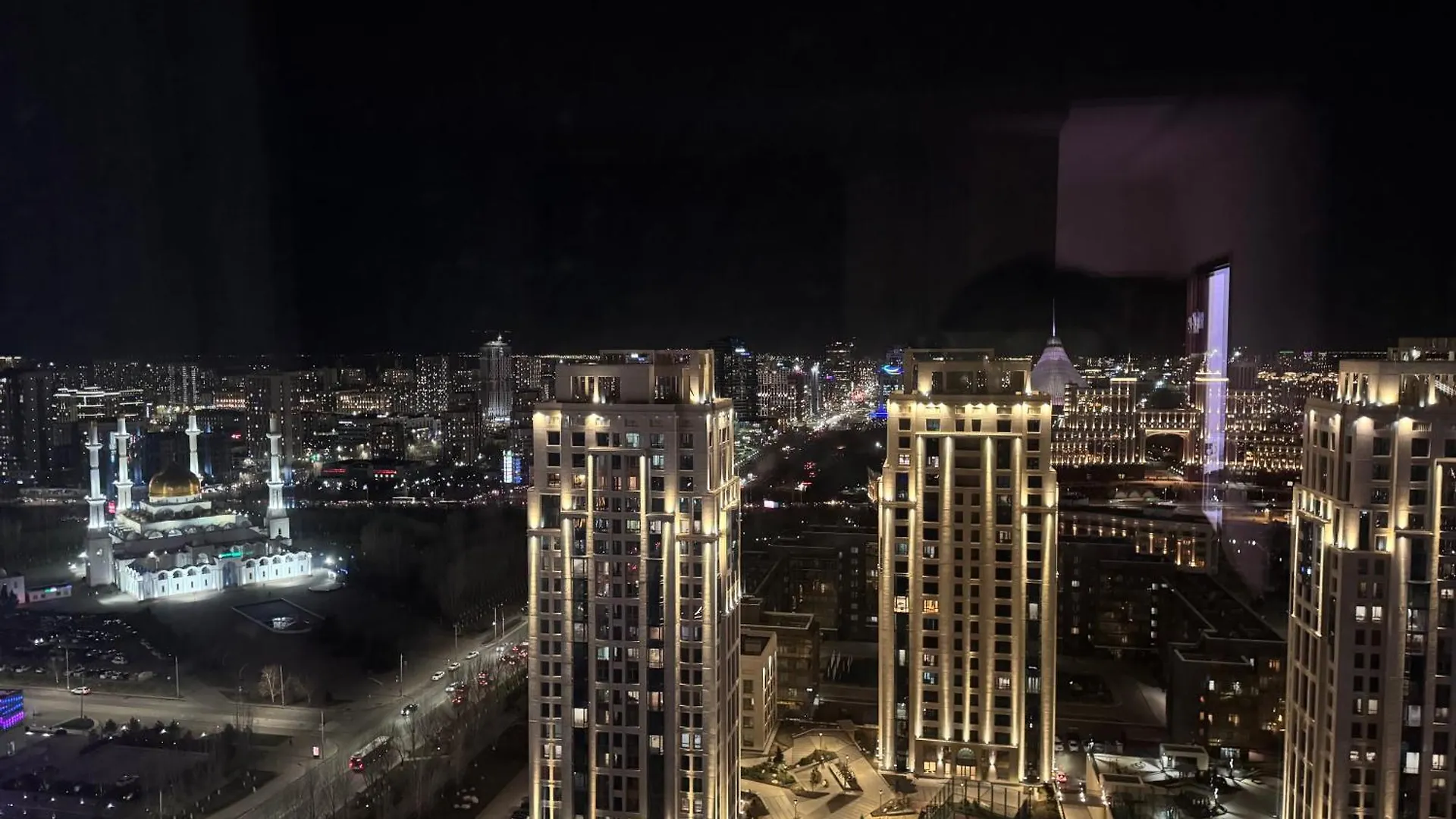 Apartment Очень Красивый Вид На Ночной Город В Самом Центре Столицы Nur-Sultan